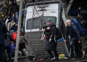 Ocho muertos tras bombardeo ruso a parada de autobús ucraniana