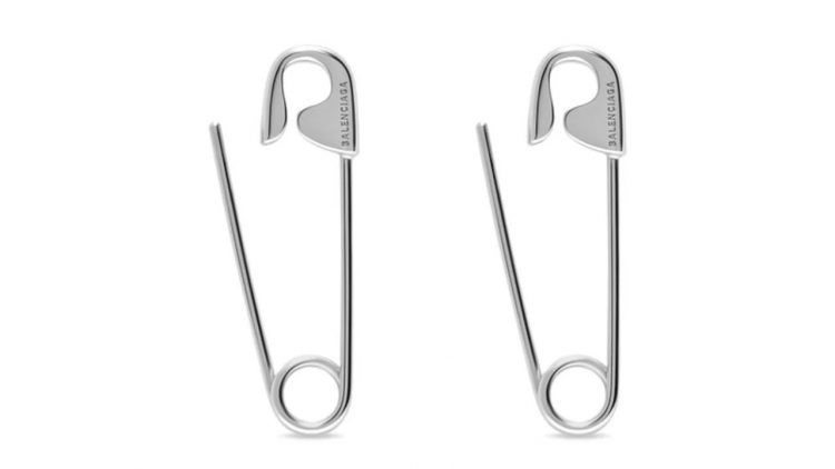 ¡300 dólares! ¿Comprarías los nuevos aretes de Balenciaga en forma de alfiler?