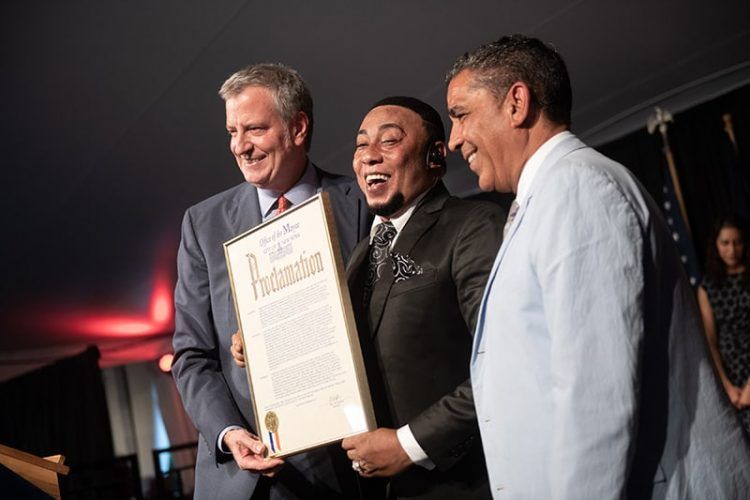 Anthony Santos tiene su propio día en la ciudad de New York