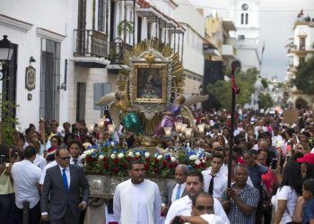 Católicos celebran hoy coronación de la Virgen de La Altagracia 
