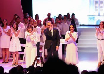 Abinader: “RD se encamina a ser potencia regional en generación eléctrica”