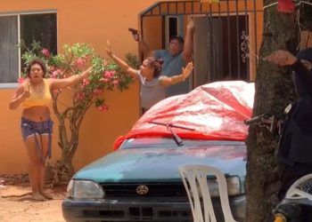 Hombre a punta de punta de pistola genera tensión y miedo en Nagua
