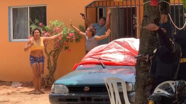 Hombre a punta de punta de pistola genera tensión y miedo en Nagua