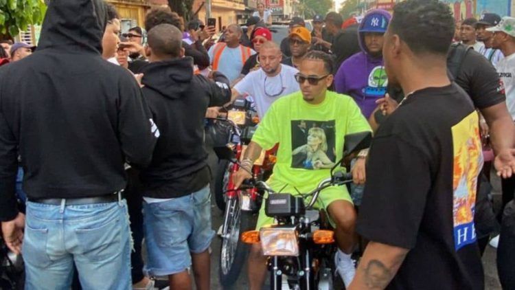 Ozuna en Villas Agrícolas en "Teteo" con Toskicha