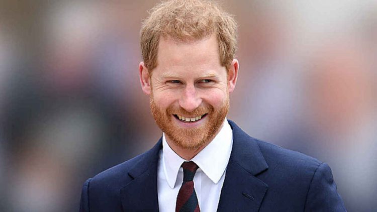 ¿Comprarías ropa interior usada por un príncipe? 