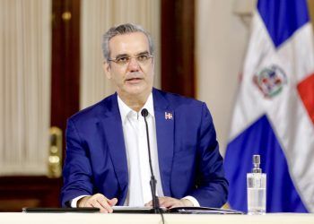 Abinader prohíbe incluir en nómina a funcionarios sin declaraciones de bienes