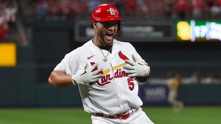 Albert Pujols ¡A 5 cuadrangulares de los 700!