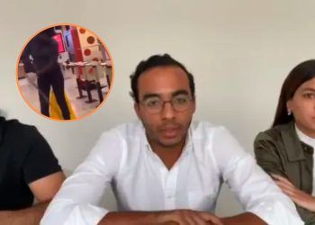 Jóvenes que se burlaron de trabajadora, piden disculpas