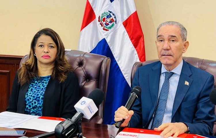 Dominicanos pueden aplicar para becas en la universidad de Oxford