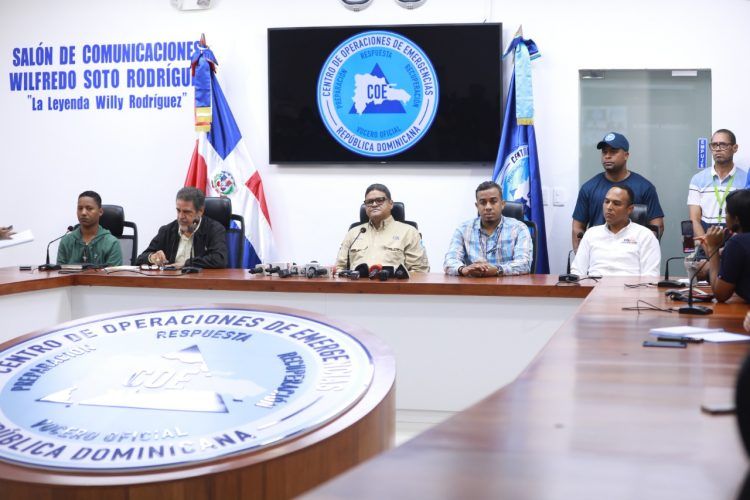 Fiona deja dos muertos y más de dos mil desplazados a su paso por RD