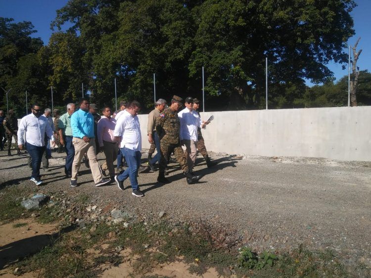 Ministro de Defensa: Verja es "una realidad"