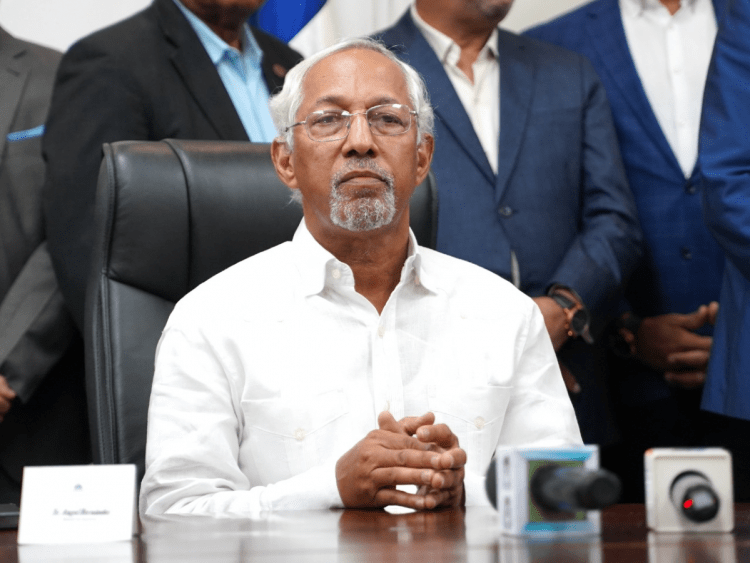 Ministro de Educación asegura ningún estudiante se quedará sin cupo