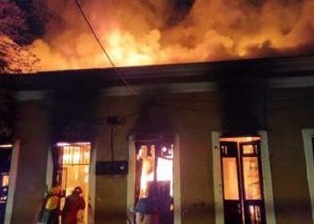 Se reporta incendio en Zona Colonial