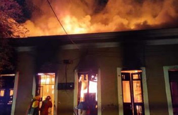 Se reporta incendio en Zona Colonial