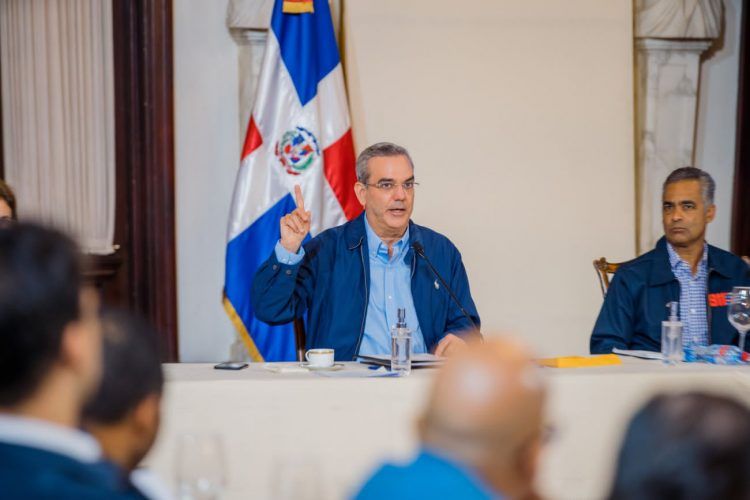 Poder Ejecutivo emite decreto 537-22 a favor de provinvicias afectadas por Fiona