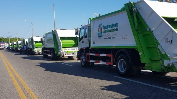Alcaldía de Santo Domingo Este alquilará camiones para recogida de basura