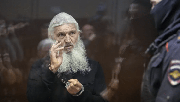 Exmonje ruso negó el coronavirus y es sentenciado a 7 años de cárcel