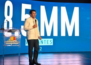 Turismo cierra un año récord al superar los 7 millones de turistas en 2022