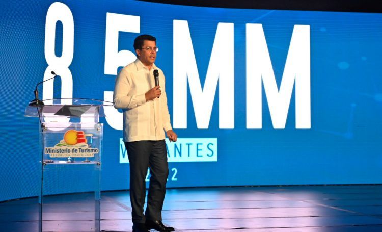 Turismo cierra un año récord al superar los 7 millones de turistas en 2022