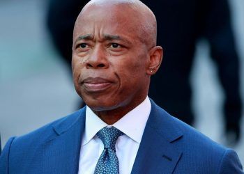 El alcalde de Nueva York, Eric Adams, es acusado de fraude y soborno