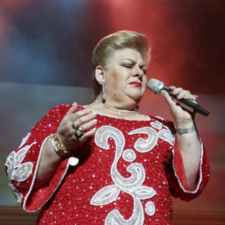 Paquita la del Barrio le envía mensaje a Shakira