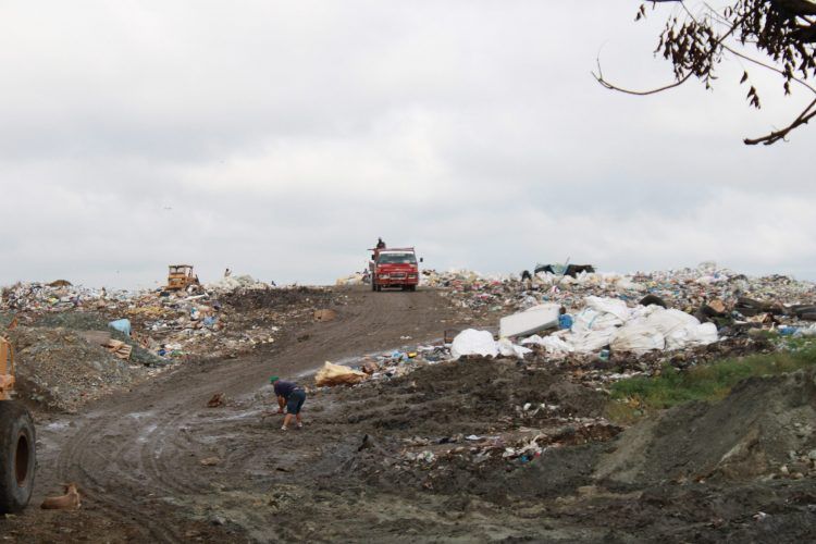 Medio Ambiente supervisa proceso de cierre del vertedero de Moca