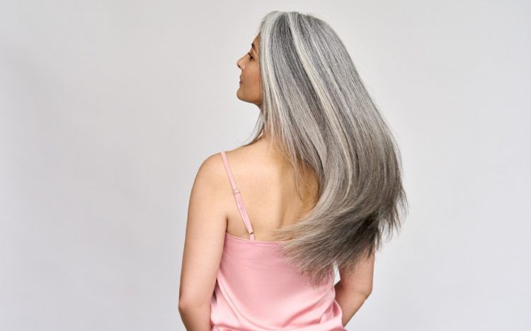 Las canas están de moda, ¿Y tú, te dejarías las canas al natural?