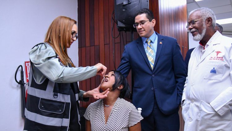 MISPAS inicia jornada de vacunación contra el cólera a población vulnerable