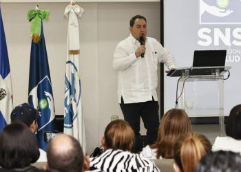 SNS entrega equipos por casi RD$8 millones a hospitales de Regional Norcentral