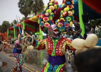 Emiten decreto que instituye Premios Anuales del Carnaval Dominicano