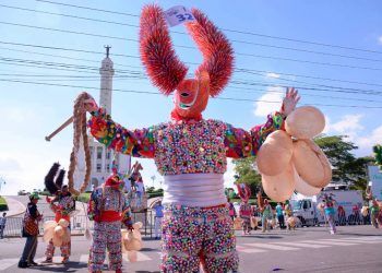 Suspenden carnaval de Santiago por muerte de niño