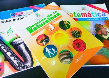 MINERD dice que no renunciará al deber de elaborar libros para estudiantes del sector público