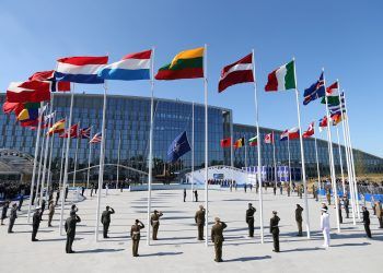 La OTAN exige a Rusia respetar el tratado nuclear con EE.UU.