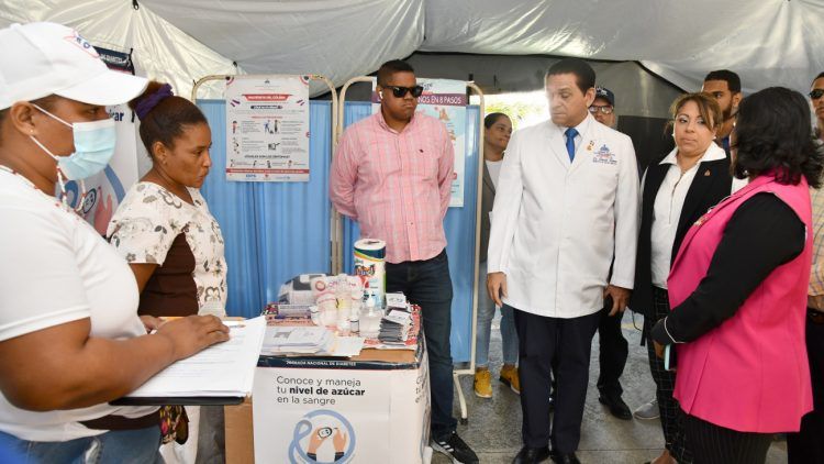 MISPAS refuerza acciones contra el cólera en Villa Liberación y El Almirante