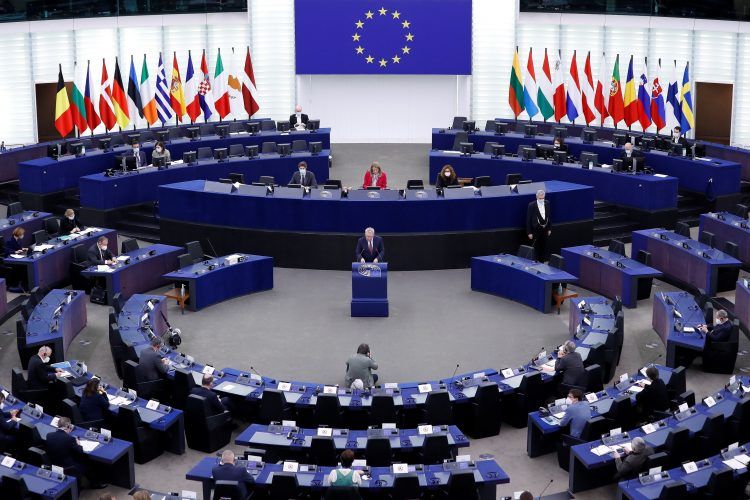 Parlamento Europeo también prohíbe TikTok en sus dispositivos de trabajo