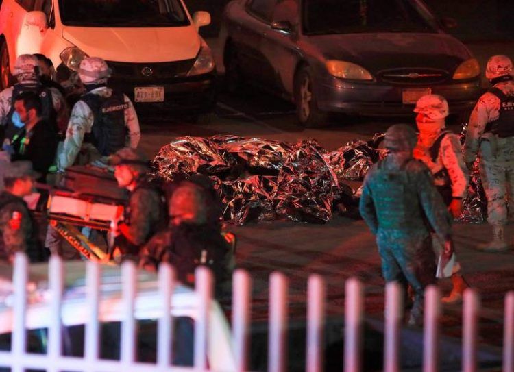 Al menos 40 muertos tras incendio en centro de migrantes en México