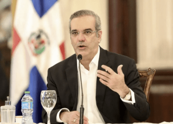 “Que la democracia siga su curso”, dice Abinader sobre alianza opositora