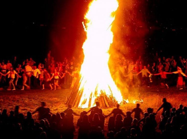 Decenas de muertes y miles de heridos en accidente en fiesta del fuego en Irán