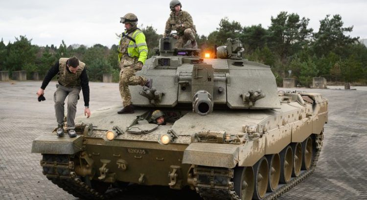 Reino Unido donará a Ucrania munición de uranio empobrecido