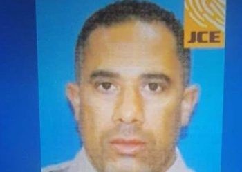 Encuentran muerto a teniente de la Policía dentro de un vehículo en Jarabacoa