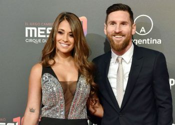 El supermercado de la familia de Antonela Rocuzzo, esposa del futbolista Lionel Messi, fue atacado a tiros la madrugada de este jueves en la ciudad de Rosario, Argentina.