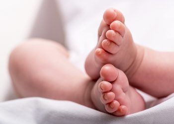 Mujer mata a su bebé recién nacido a puñaladas en Argentina