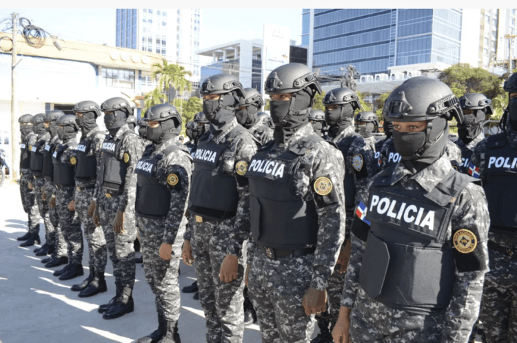 Policía Nacional tendrá nuevo uniforme y lema institucional