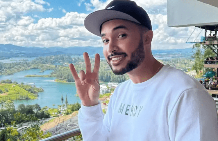 Denuncian al youtuber Adolfo Lora por una “broma” pesada