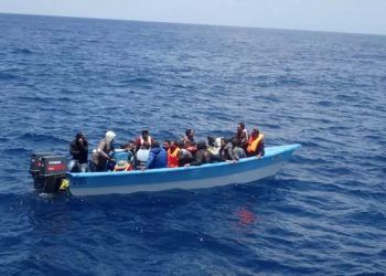 Crucero Carnival Spirit rescata 24 personas varadas en el Mar Caribe