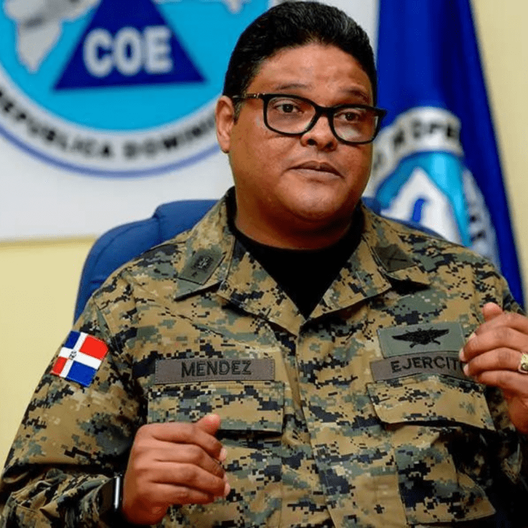 General Méndez García realiza recorrido “Yo te escucho”