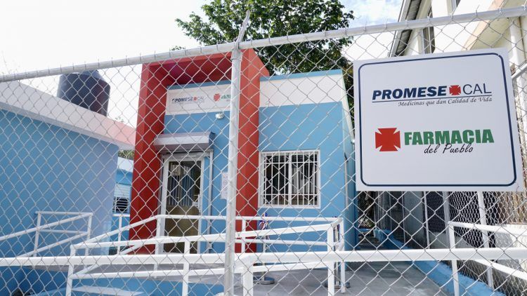 Promese/Cal entrega Farmacias del Pueblo en Monseñor Nouel
