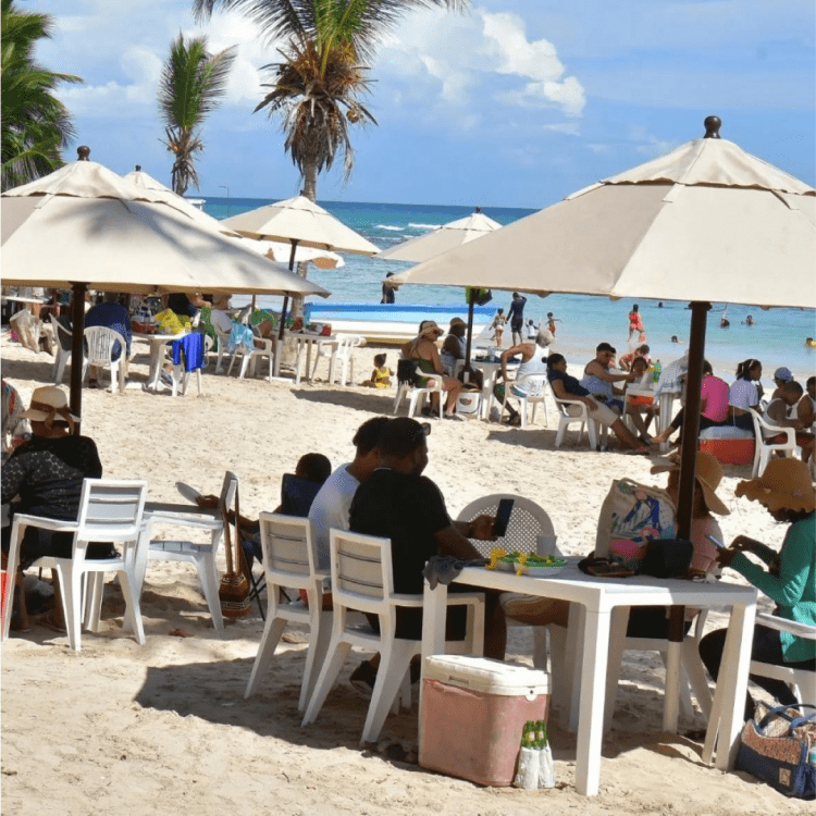 Más de 180 mil turistas visitaron el país en esta Semana Santa