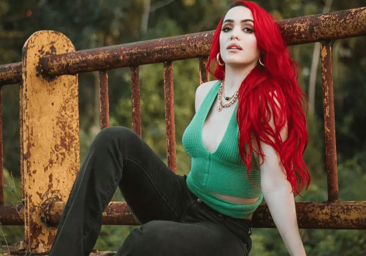 Karen Yapoort aclara rumores de embarazo