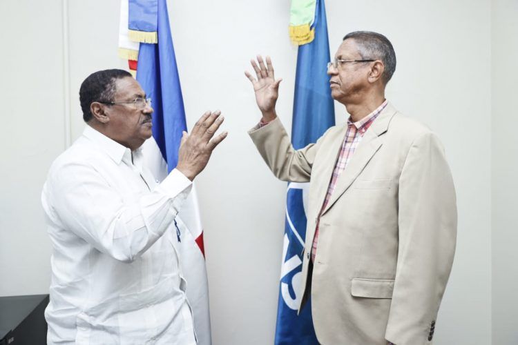 Designan al doctor Armando Camejo como nuevo director en Maternidad de Los Mina